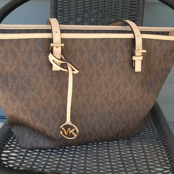 Michael Kors Purse - Picture 8 of 8